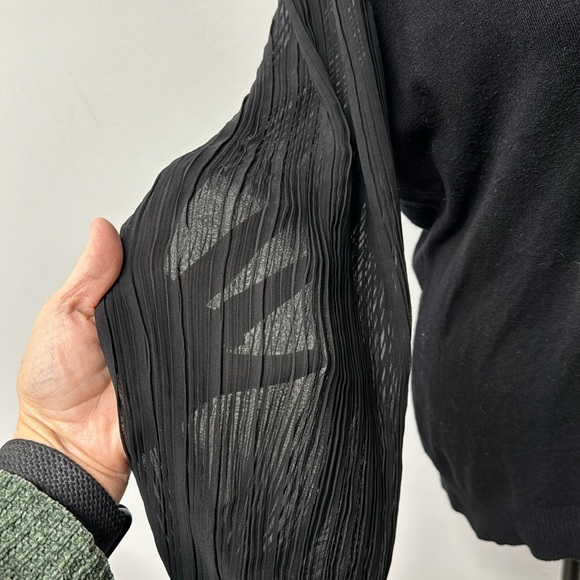 Siani Milano Women's Black Sweater Lace V-neck Cuffed Long Pleated Sheer Sleeves - Picture 3 of 10